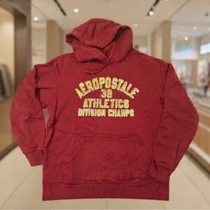 Aeropostale Vintage Mens Burgundy Hoodie with Yellow print. Size M